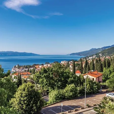 Lägenhet With Wifi - Volosko, - 13300 Opatija