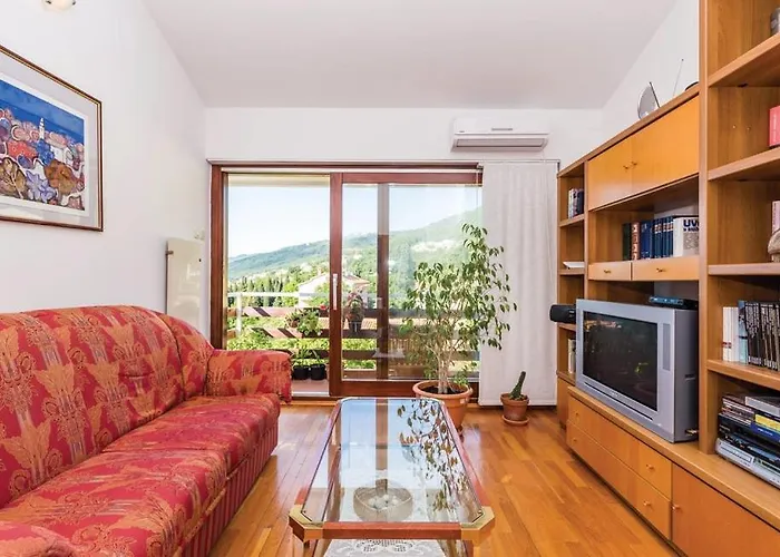 With Wifi - Volosko, - 13300 דירה